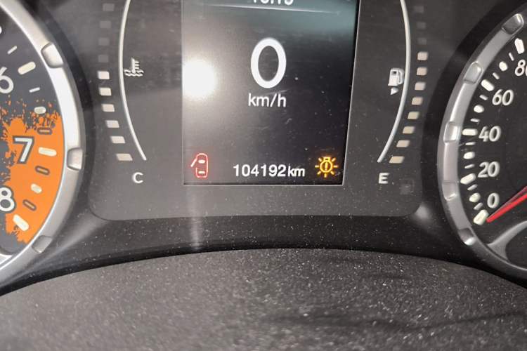 Used Jeep Renegade 2016 1.4T Automatic Jingneng Edition Odometer Close Up