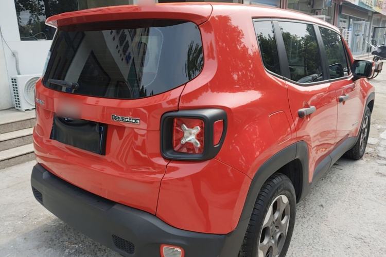 Used Jeep Renegade 2016 1.4T Automatic Kinetic Edition Rear Right 45 Deg