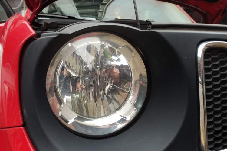 Used Jeep Renegade 2016 1.4T Automatic Jingneng Version+ Right Front Headlight