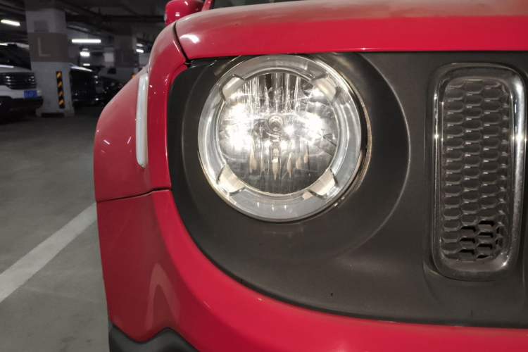 Used Jeep Renegade 2016 1.4T Automatic Jingneng Edition Right Front Headlight