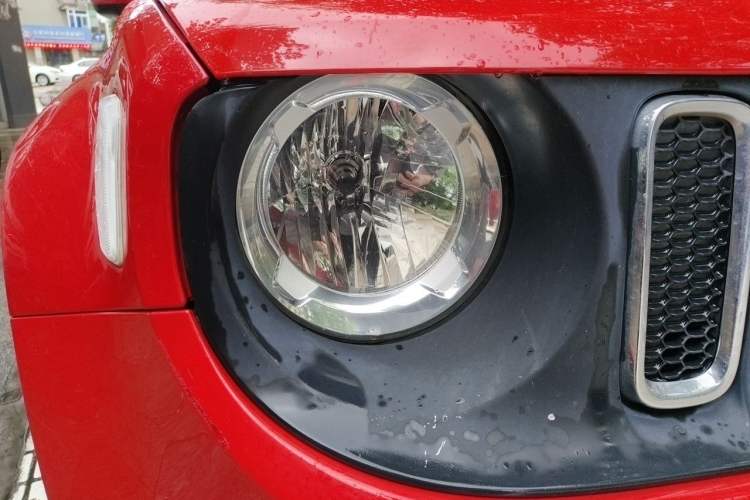 Used Jeep Renegade 2016 1.4T Automatic Jingneng Version+ Right Front Headlight