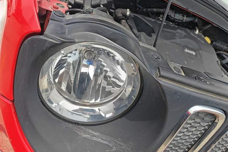 Used Jeep Renegade 2016 1.4T Automatic Jingneng Version+ Right Front Headlight
