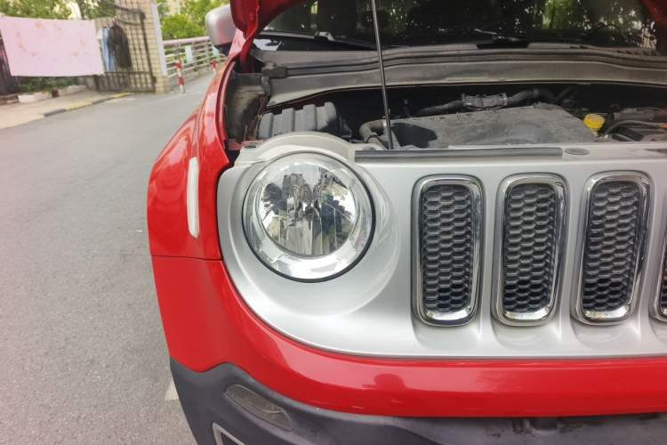 Used Jeep Renegade 2016 1.4T Automatic Smart Edition Right Front Headlight