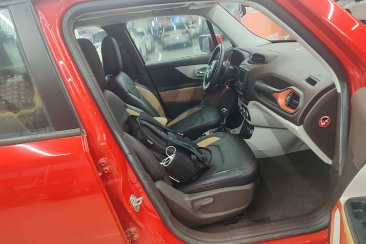 Used Jeep Renegade 2016 1.4T Automatic Jingneng Edition Right Front Seat