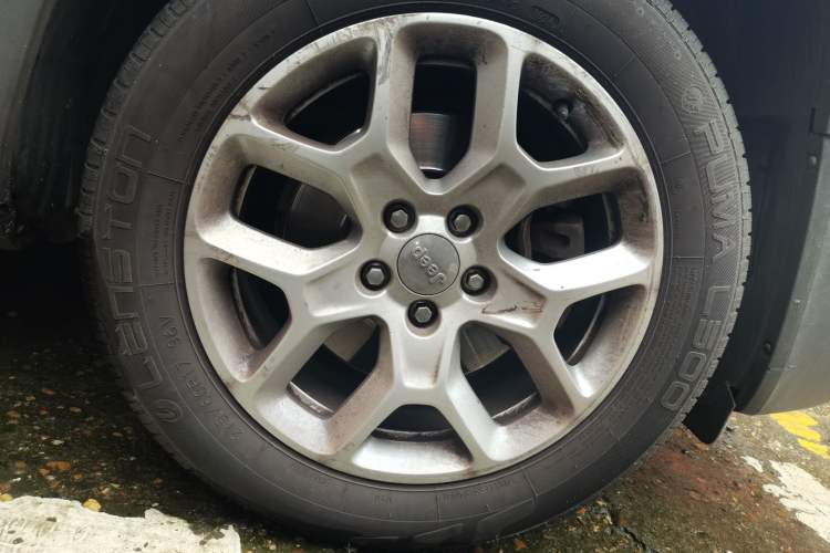 Used Jeep Renegade 2016 1.4T Automatic Jingneng Version+ Right Front Wheel Hub