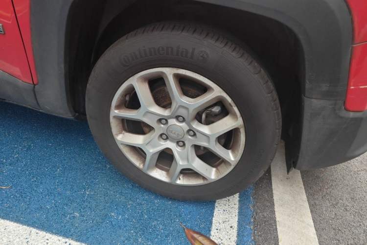 Used Jeep Renegade 2016 1.4T Automatic Jingneng Edition Right Front Wheel Hub