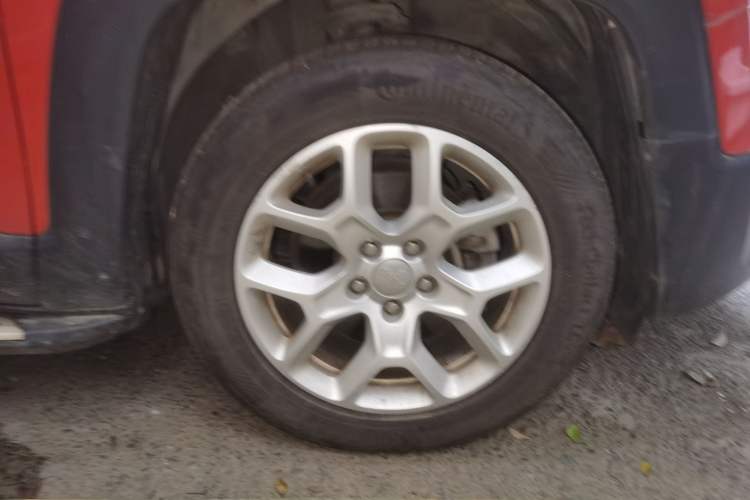 Used Jeep Renegade 2016 1.4T Automatic Jingneng Version+ Right Front Wheel Hub