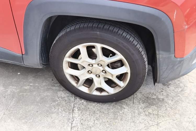 Used Jeep Renegade 2016 1.4T Automatic Jingneng Version+ Right Front Wheel Hub