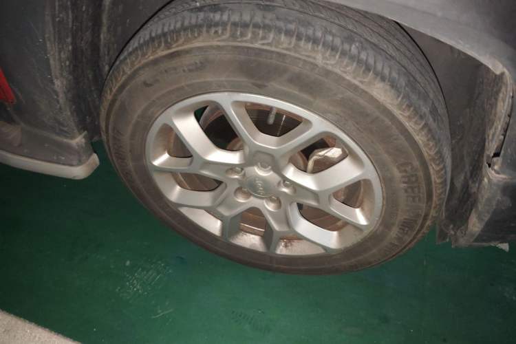 Used Jeep Renegade 2016 1.4T Automatic Jingneng Version+ Right Front Wheel Hub