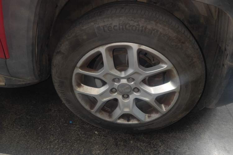 Used Jeep Renegade 2016 1.4T Automatic Jingneng Edition Right Front Wheel Hub