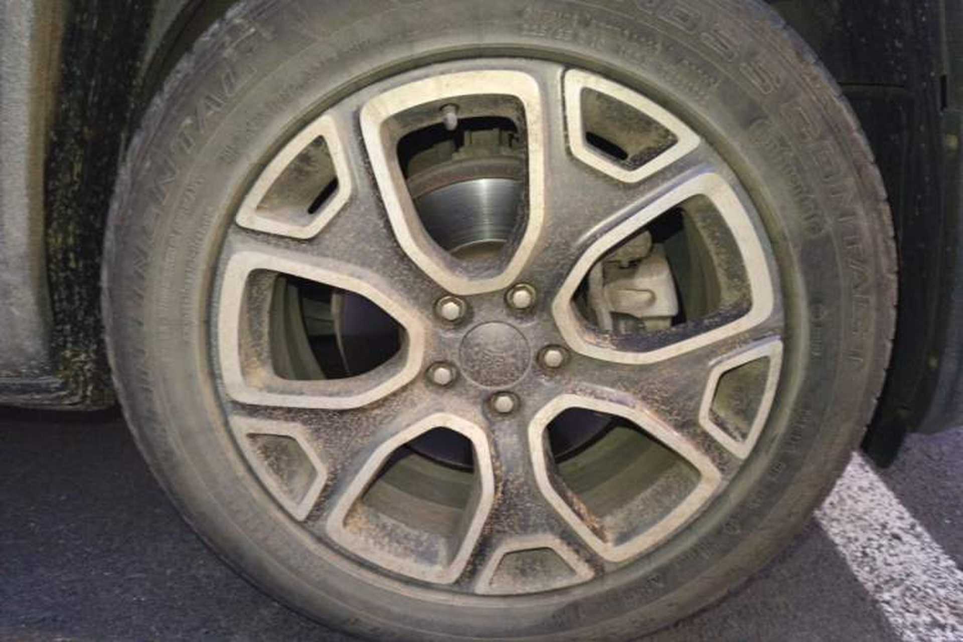 Used Jeep Renegade 2016 1.4T Automatic Smart Edition Right Front Wheel Hub