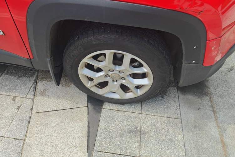 Used Jeep Renegade 2016 1.4T Automatic Jingneng Edition Right Front Wheel Hub