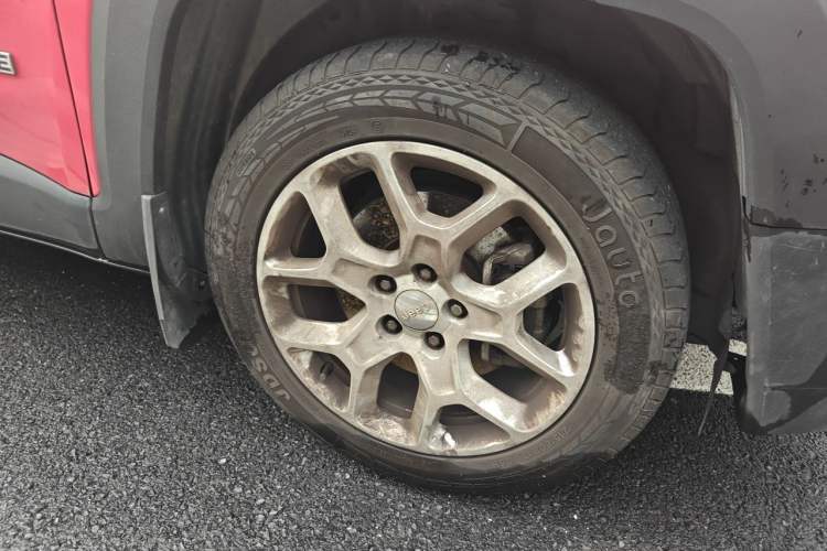 Used Jeep Renegade 2016 1.4T Automatic Jingneng Version+ Right Front Wheel Hub