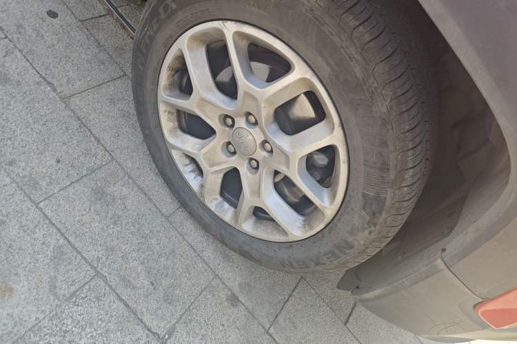 Used Jeep Renegade 2016 1.4T Automatic Jingneng Version+ Right Front Wheel Hub