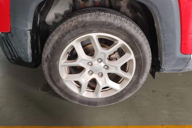 Used Jeep Renegade 2016 1.4T Automatic Jingneng Version+ Right Rear Wheel Hub