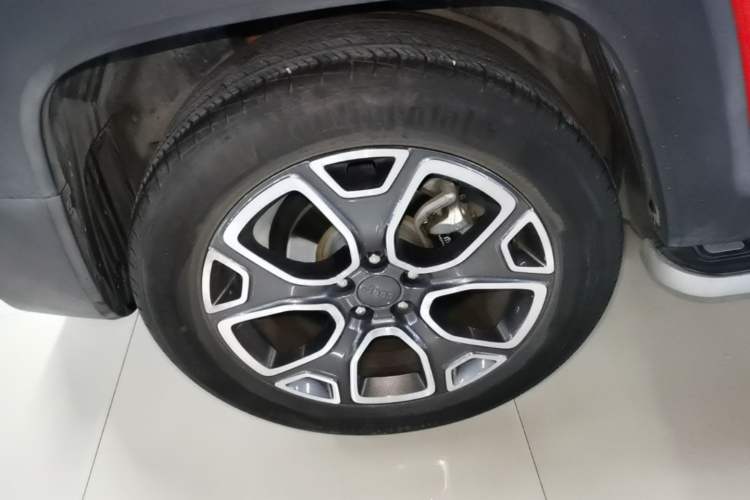 Used Jeep Renegade 2016 1.4T Automatic Smart Edition Right Rear Wheel Hub