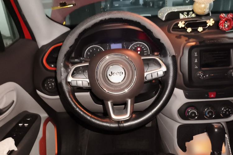 Used Jeep Renegade 2016 1.4T Automatic Jingneng Edition Steering Wheel