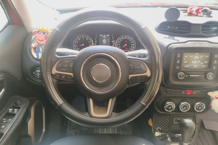 Used Jeep Renegade 2016 1.4T Automatic Jingneng Edition Steering Wheel