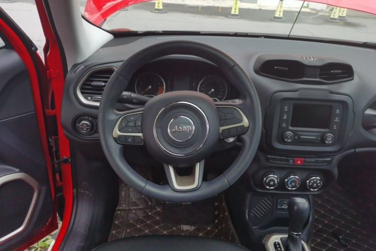 Used Jeep Renegade 2016 1.4T Automatic Jingneng Edition Steering Wheel