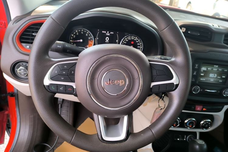 Used Jeep Renegade 2016 1.4T Automatic Jingneng Edition Steering Wheel
