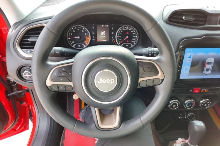 Used Jeep Renegade 2016 1.4T Automatic Jingneng Edition Steering Wheel