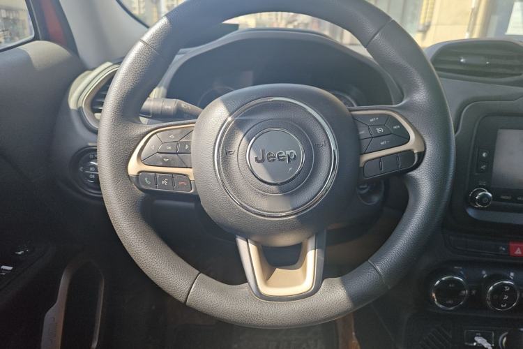 Used Jeep Renegade 2016 1.4T Automatic Jingneng Version+ Steering Wheel