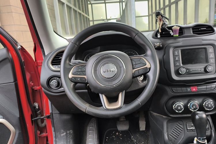 Used Jeep Renegade 2016 1.4T Automatic Jingneng Edition Steering Wheel