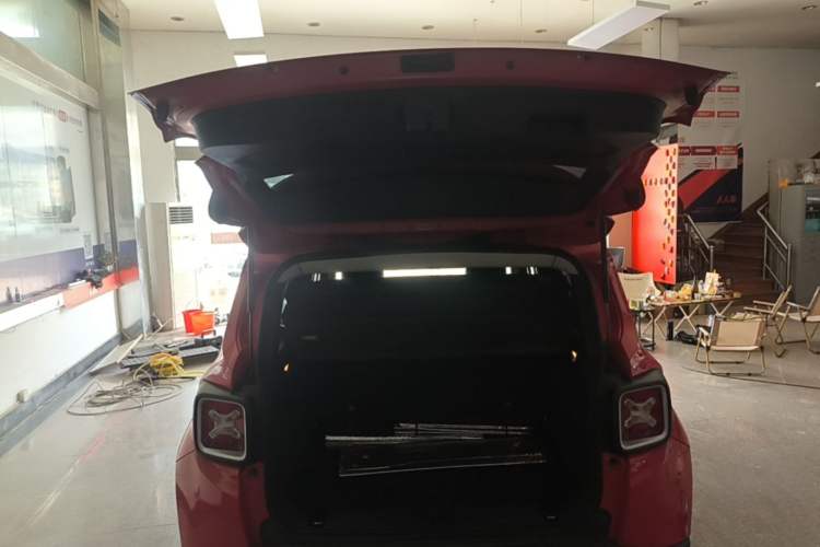 Used Jeep Renegade 2016 1.4T Automatic Smart Edition Trunk