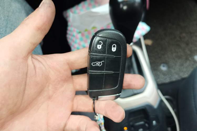 Used Jeep Renegade 2016 1.4T Automatic Jingneng Version+ Vehicle Key
