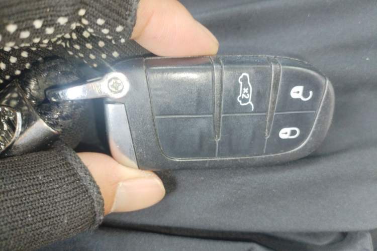 Used Jeep Renegade 2016 1.4T Automatic Jingneng Version+ Vehicle Key