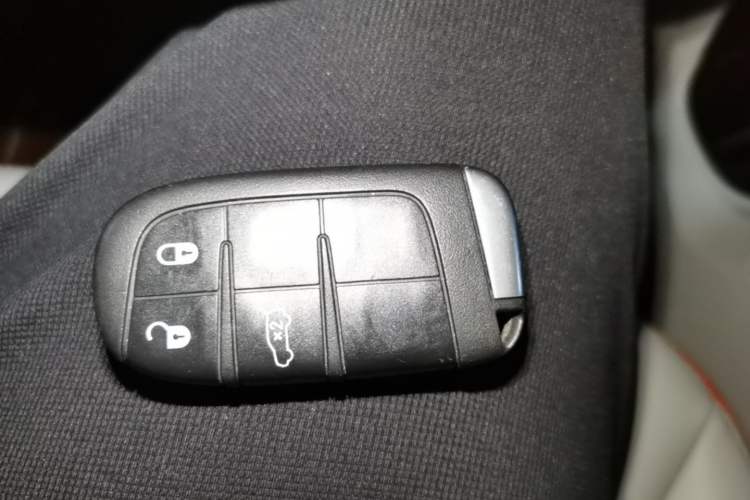 Used Jeep Renegade 2016 1.4T Automatic Smart Edition Vehicle Key