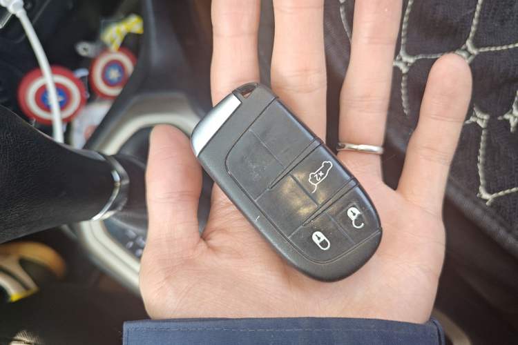 Used Jeep Renegade 2016 1.4T Automatic Jingneng Version+ Vehicle Key