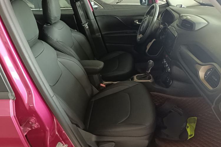 Used Jeep Renegade 2016 1.4T Automatic Kinetic Edition Right Front Seat