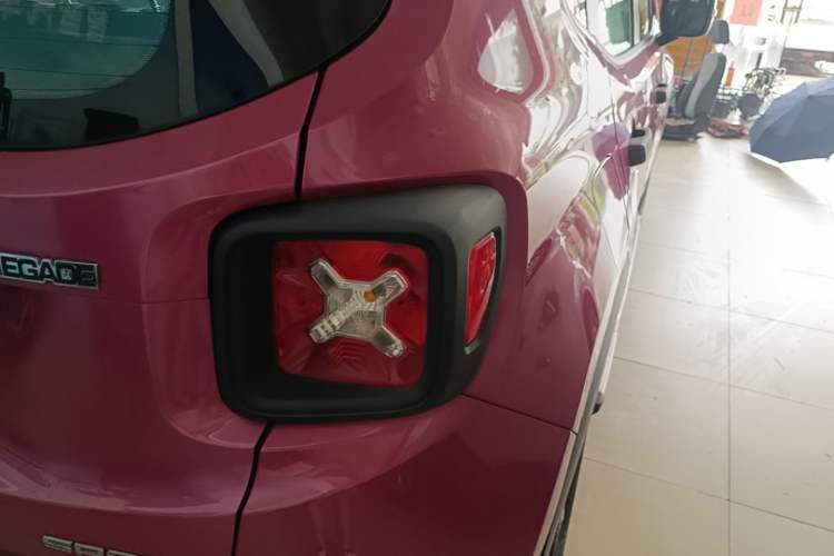 Used Jeep Renegade 2016 1.4T Automatic Kinetic Edition Right Rear Taillight