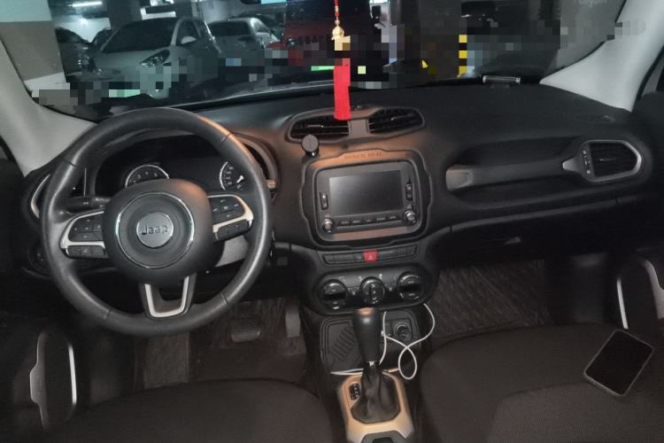 Used Jeep Renegade 2016 1.4T Automatic Jingneng Version+ Center Console