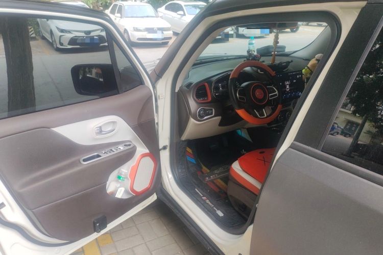 Used Jeep Renegade 2016 1.4T Automatic Smart Edition Driver Seat
