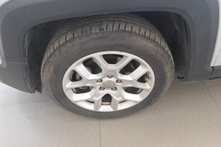 Used Jeep Renegade 2016 1.4T Automatic High-Energy Version Exterior 4