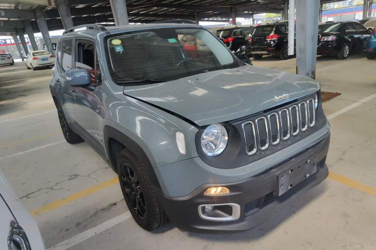 Used Jeep Renegade 2016 1.4T Automatic High-Energy Version Front Right 45 Deg