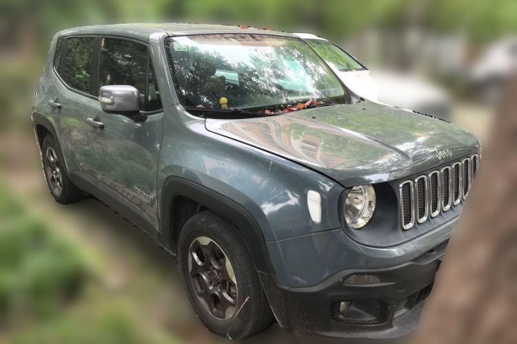 Used Jeep Renegade 2016 1.4T Automatic Kinetic Edition Front Right 45 Deg