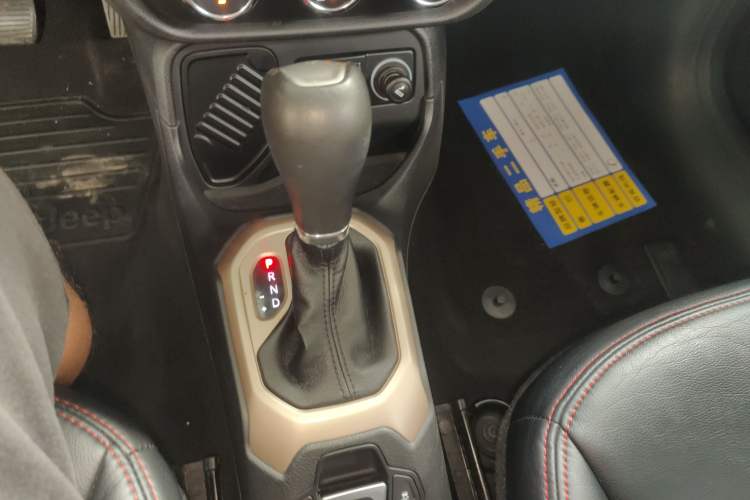 Used Jeep Renegade 2016 1.4T Automatic High-Energy Version Gear Lever