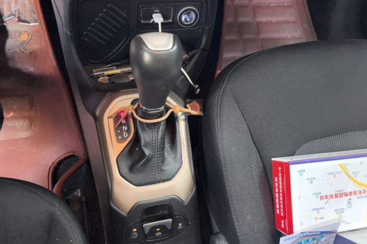 Used Jeep Renegade 2016 1.4T Automatic Kinetic Edition Gear Lever