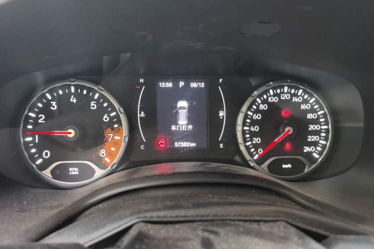 Used Jeep Renegade 2016 1.4T Automatic Kinetic Edition Instrument Cluster