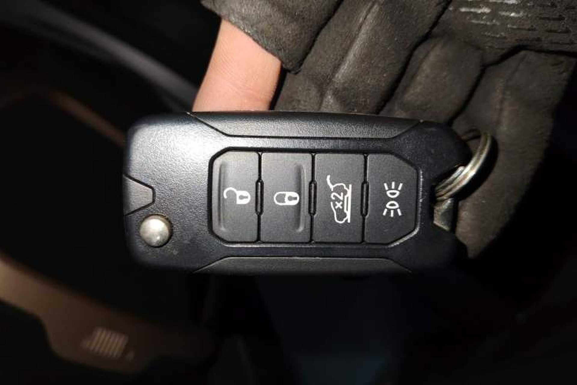 Used Jeep Renegade 2016 1.4T Automatic Jingneng Edition Interior 1