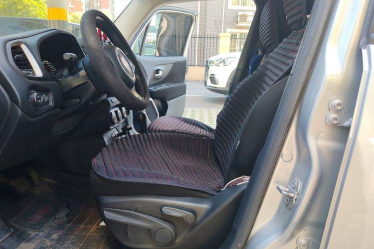 Used Jeep Renegade 2016 1.4T Automatic Jingneng Version+ Left Front Seat