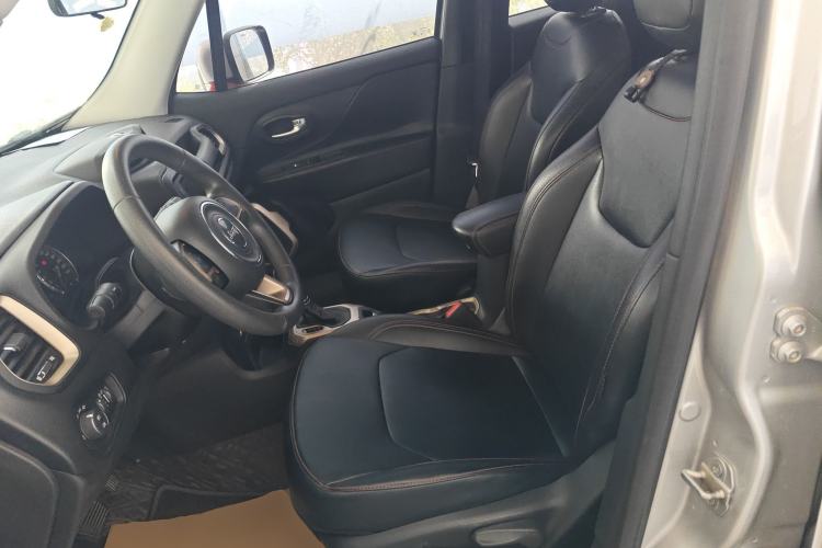 Used Jeep Renegade 2016 1.4T Automatic High-Energy Version Left Front Seat