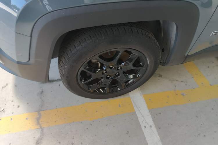 Used Jeep Renegade 2016 1.4T Automatic High-Energy Version Left Front Wheel Hub