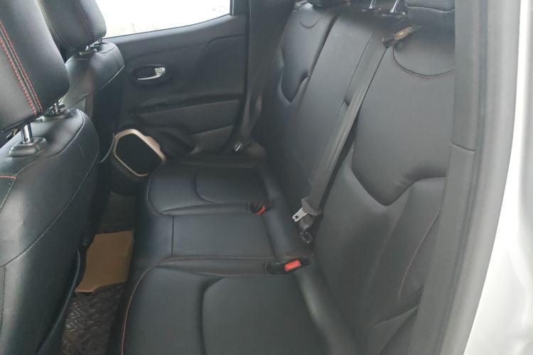 Used Jeep Renegade 2016 1.4T Automatic High-Energy Version Left Rear Seat