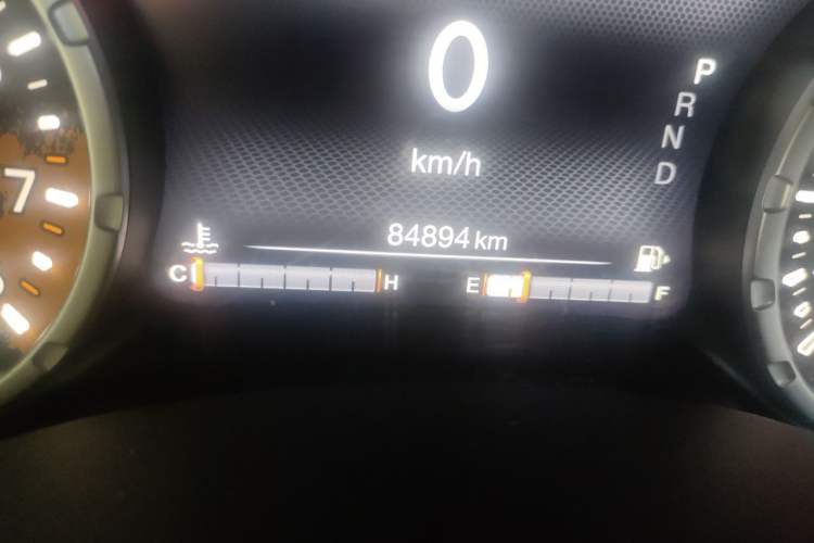 Used Jeep Renegade 2016 1.4T Automatic Smart Edition Odometer Close Up