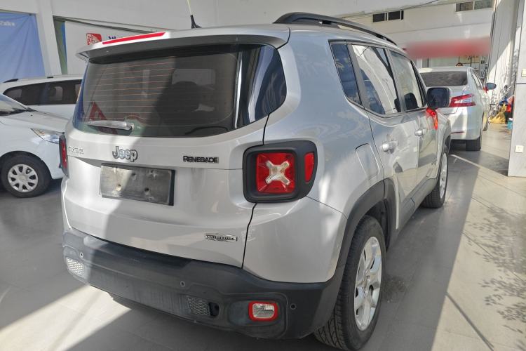 Used Jeep Renegade 2016 1.4T Automatic High-Energy Version Rear Right 45 Deg