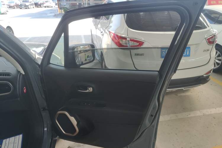 Used Jeep Renegade 2016 1.4T Automatic High-Energy Version Right Front Door Interior